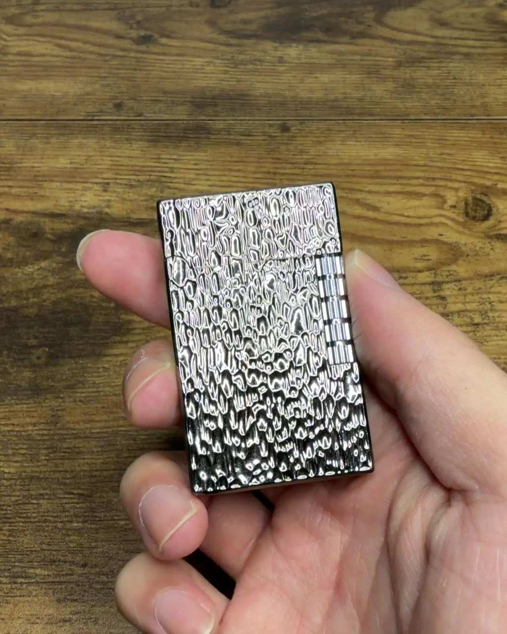 OBSIDIAN BLACK CREST